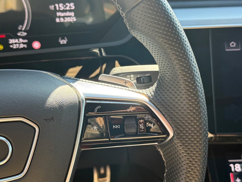 Audi Q8 e-tron 55 S-line Sportback quattro 5d