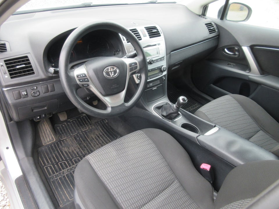 Toyota Avensis 1,6 VVT-i T1 4d