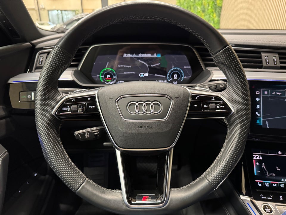 Audi e-tron 55 S-line quattro 5d