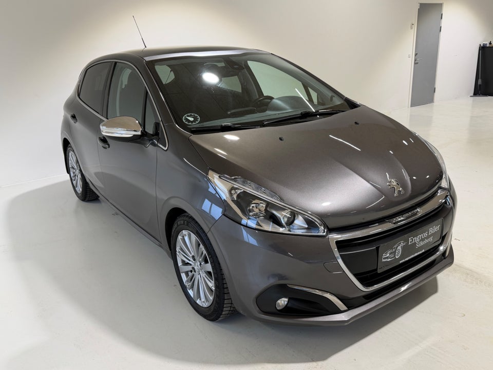Peugeot 208 1,6 BlueHDi 100 Selection Sky 5d