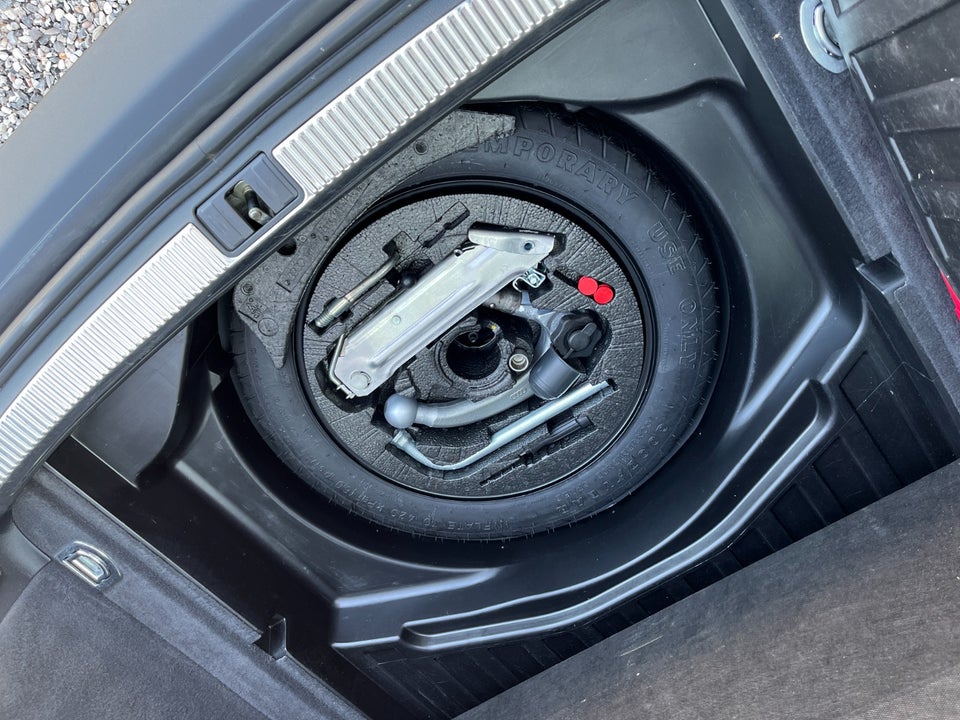 Audi A4 2,0 S-line Avant 5d