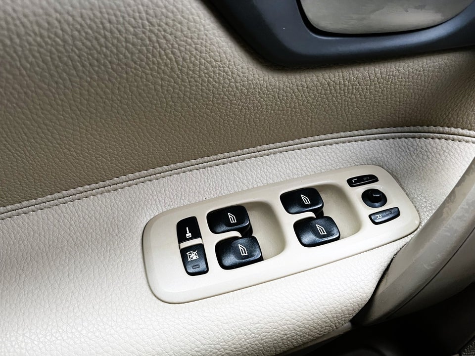 Volvo S60 2,4 140 Momentum aut. 4d