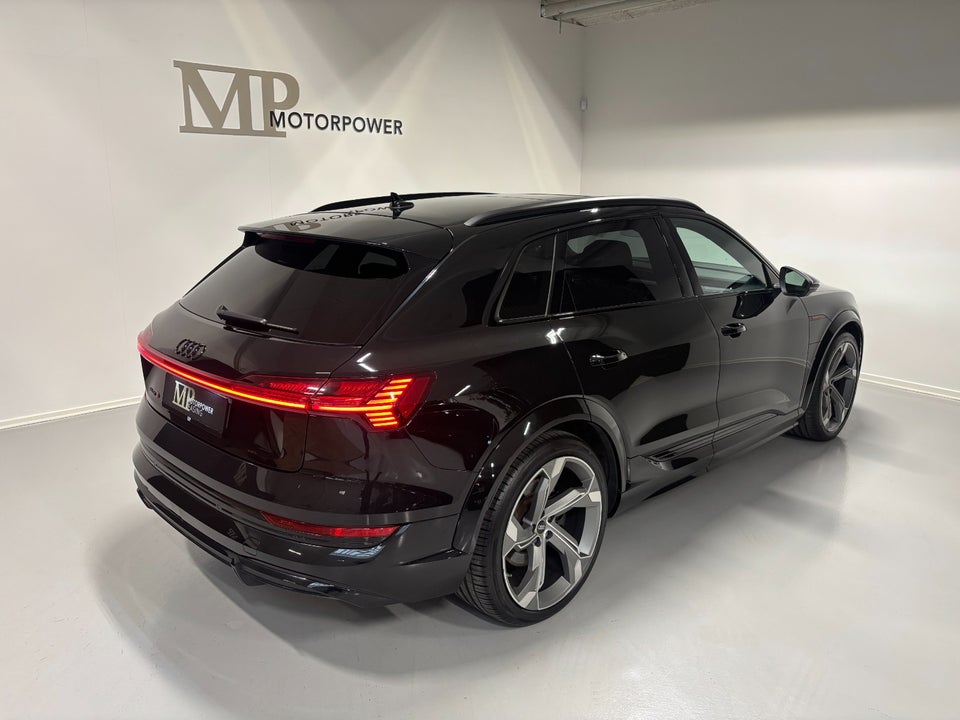 Audi e-tron S quattro 5d