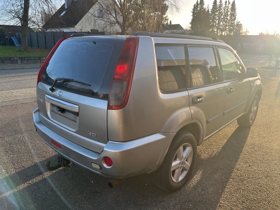 Nissan X-Trail 2,2 dCi Comfort 4x4 5d