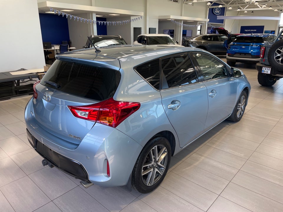 Toyota Auris 1,6 T2 5d