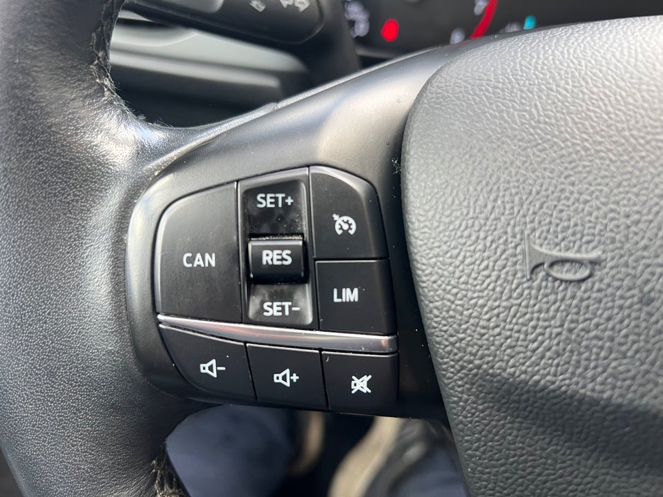 Ford Focus 1,0 EcoBoost mHEV Titanium X 5d