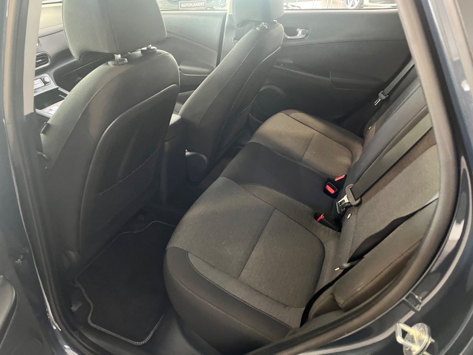 Hyundai Kona 39 EV Essential 5d