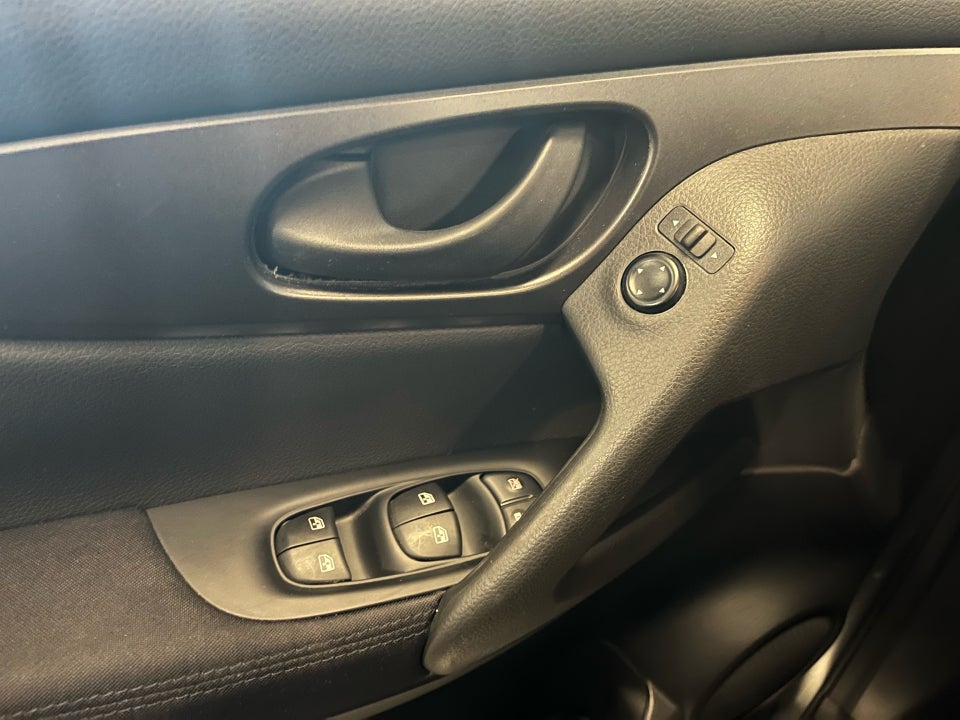 Nissan Qashqai 1,3 Dig-T 140 Visia 5d