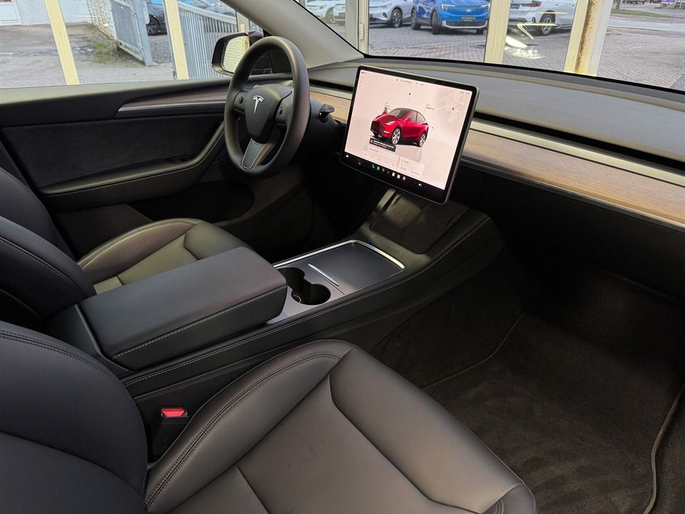 Tesla Model Y RWD 5d