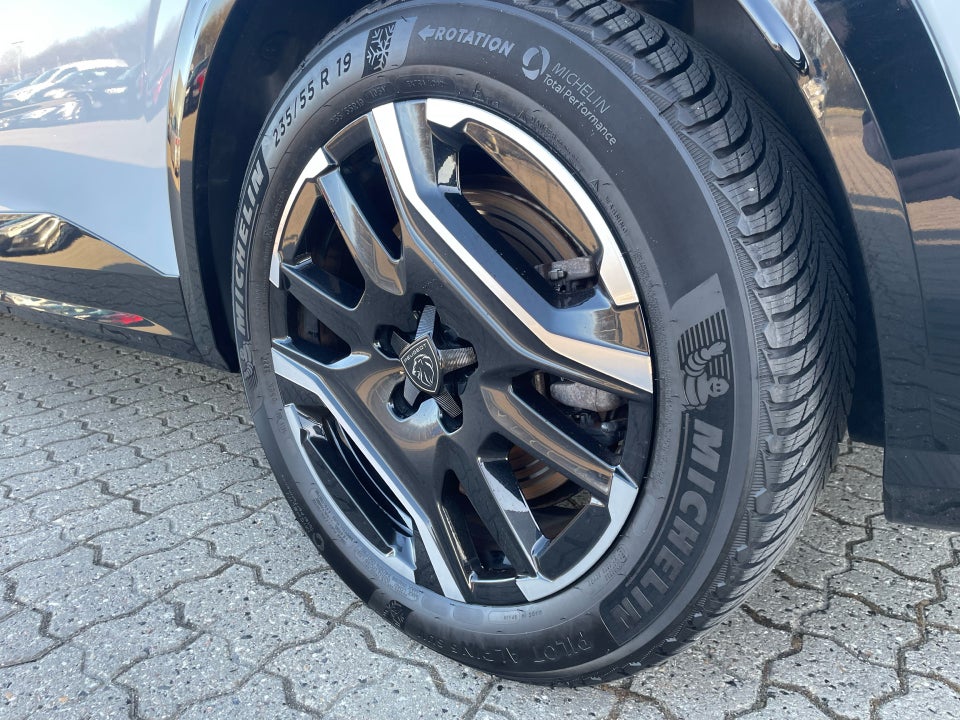Peugeot e-3008 77 GT Pack 5d