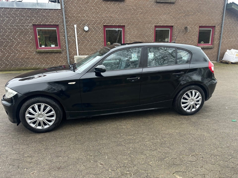 BMW 116i 1,6 Advantage 5d