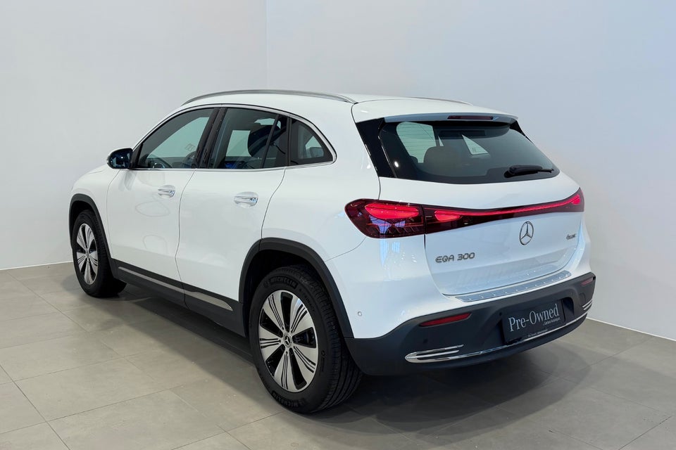 Mercedes EQA300 Progressive 4Matic 5d