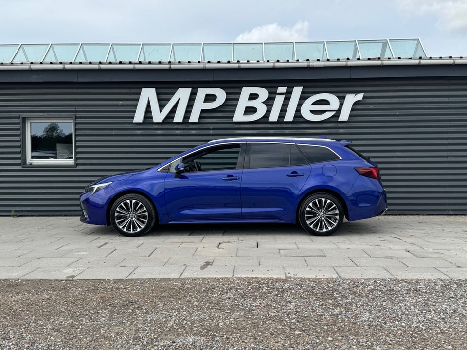 Toyota Corolla 1,8 Hybrid Style Touring Sports e-CVT 5d