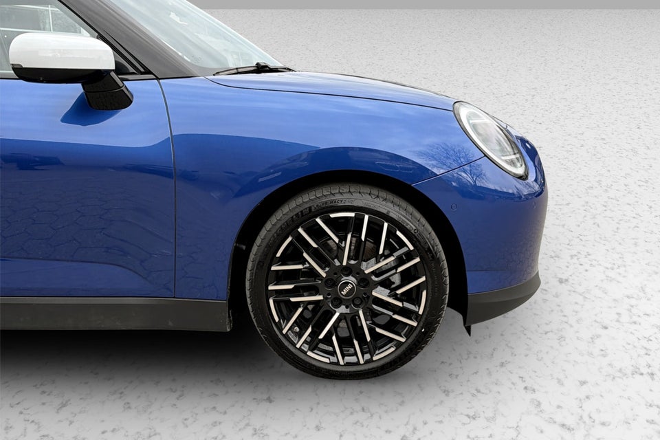 MINI Cooper SE Favoured Trim XL 3d