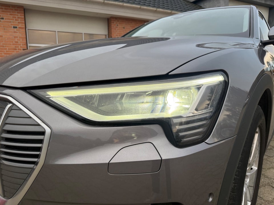 Audi e-tron 50 quattro 5d