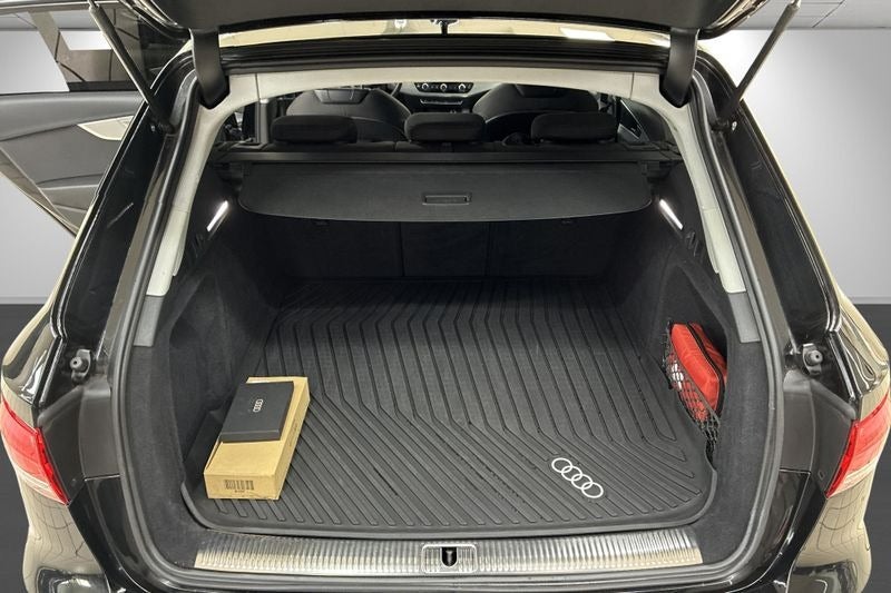 Audi A4 40 TFSi Sport Prestige Tour Avant S-tr. 5d