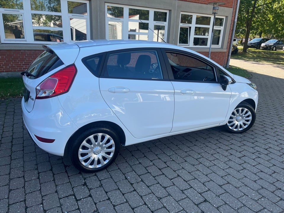 Ford Fiesta 1,0 SCTi 100 Titanium 5d