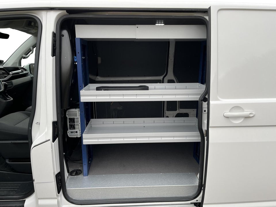 VW Transporter 2,0 TDi 150 Kassevogn DSG lang