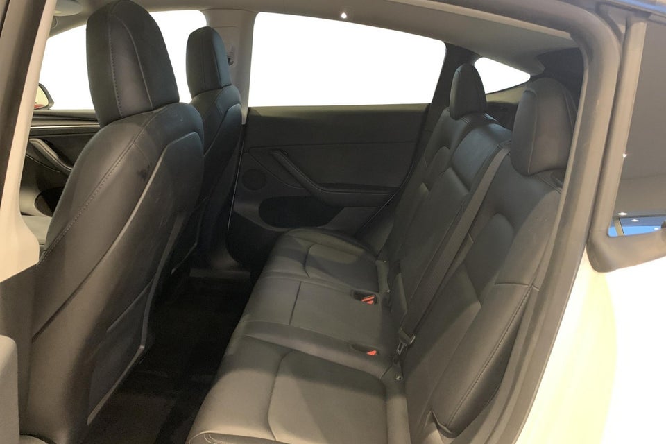 Tesla Model Y Long Range AWD 5d