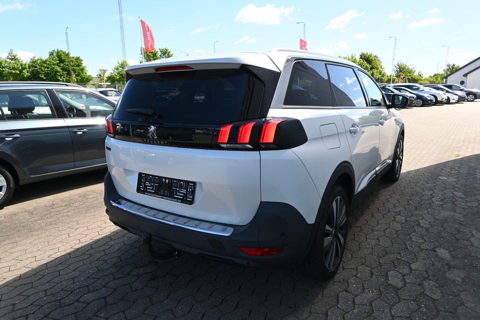 Peugeot 5008 1,2 e-THP 130 Allure 7prs 5d