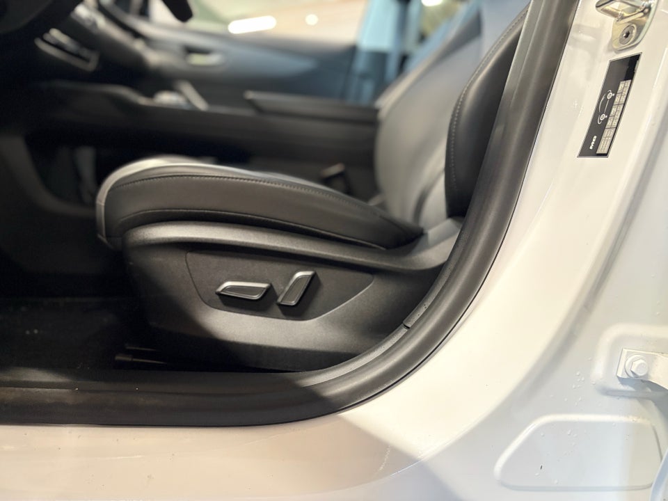 MG MGS5 64 Luxury 5d