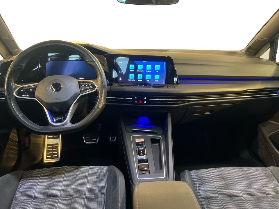 VW Golf VIII 1,4 GTE DSG 5d