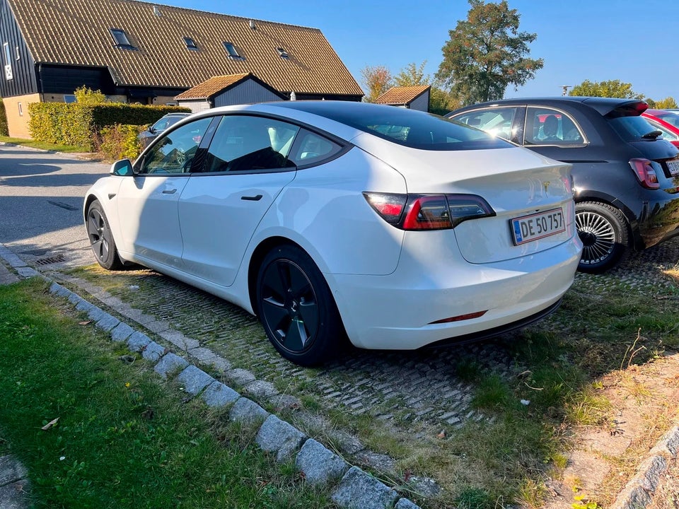 Tesla Model 3 Long Range AWD 4d