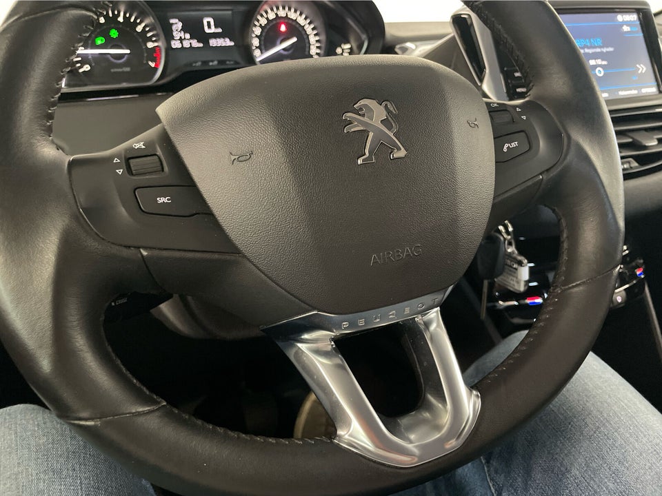 Peugeot 208 1,2 VTi 82 Envy 5d
