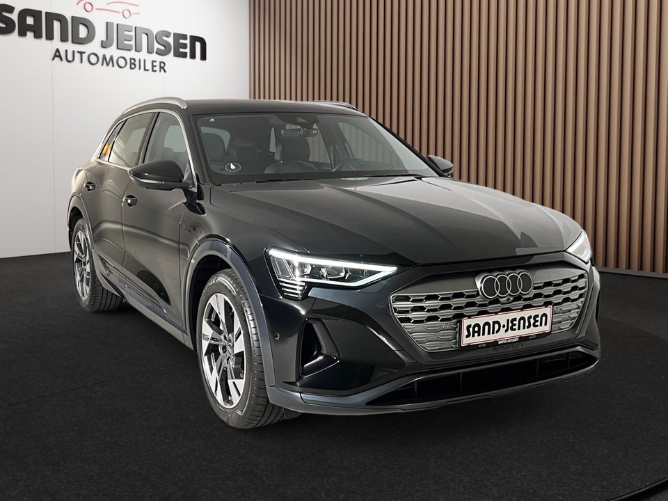 Audi Q8 e-tron 55 Advanced quattro 5d