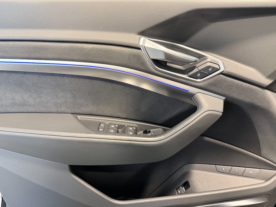 Audi e-tron 55 S-line Sportback quattro 5d