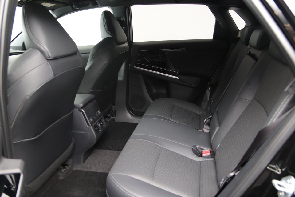 Toyota bZ4X Executive 5d