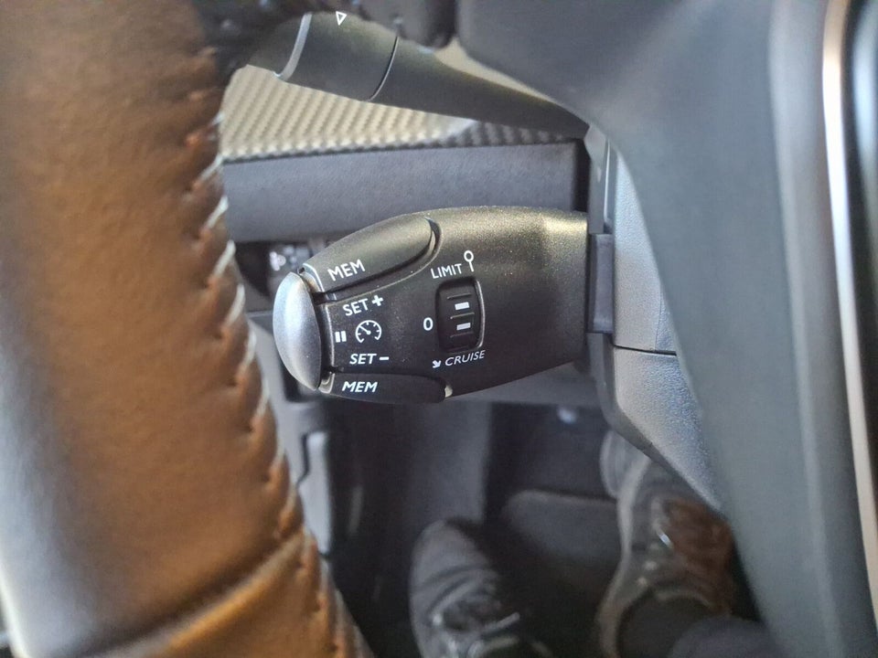 Peugeot e-2008 54 Style 5d