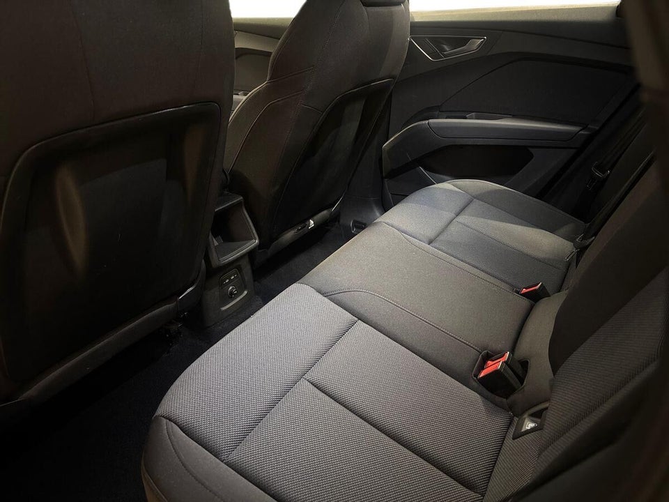 Audi Q4 e-tron 40 Attitude 5d