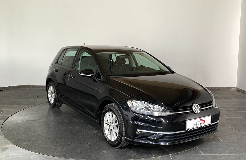 VW Golf VII 1,6 TDi 115 Comfortline 5d