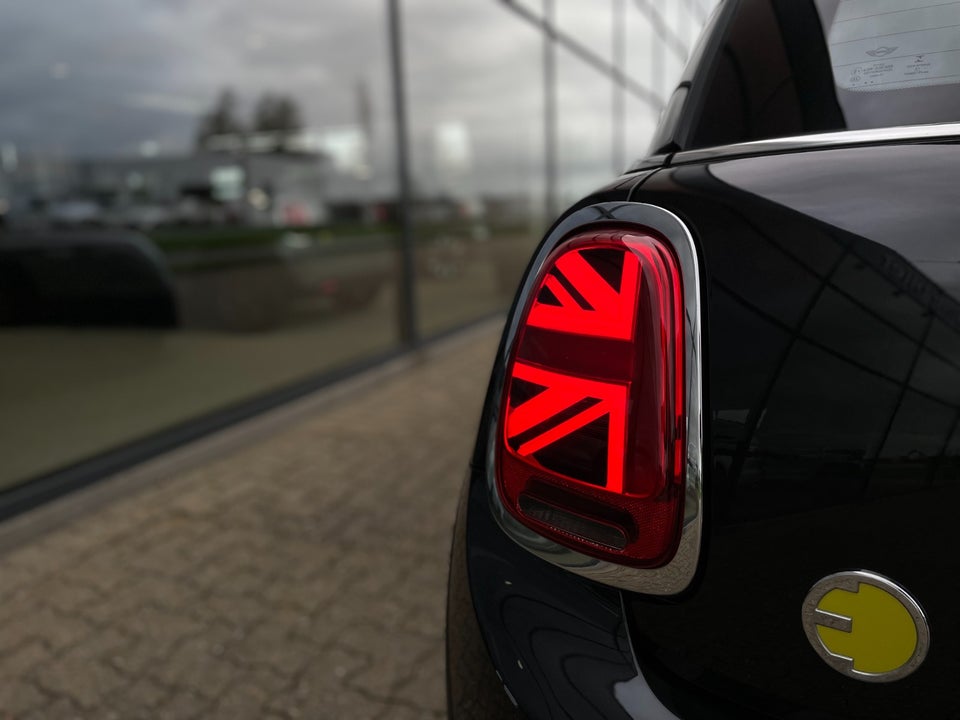 MINI Cooper SE Classic Trim 3d