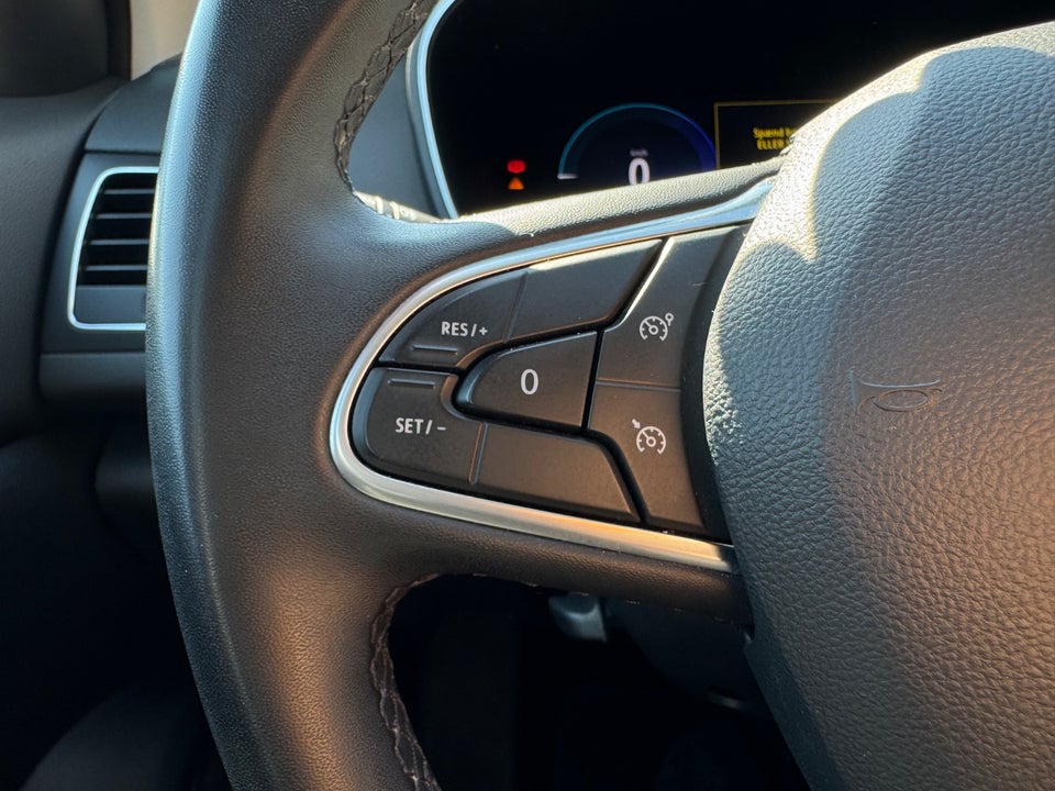 Renault Megane IV 1,6 E-Tech Zen Sport Tourer 5d