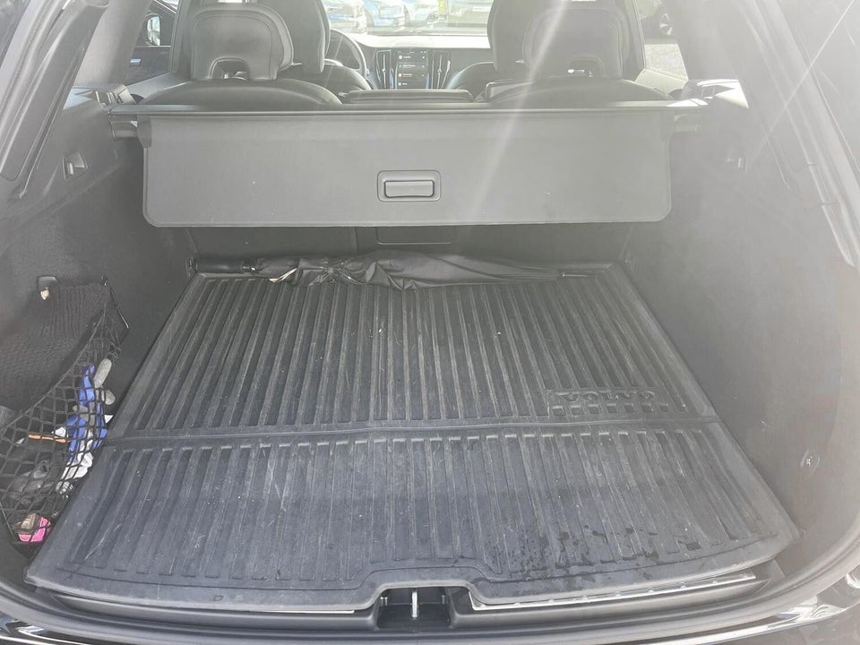 Volvo XC60 2,0 T6 ReCharge Black Edition aut. AWD 5d