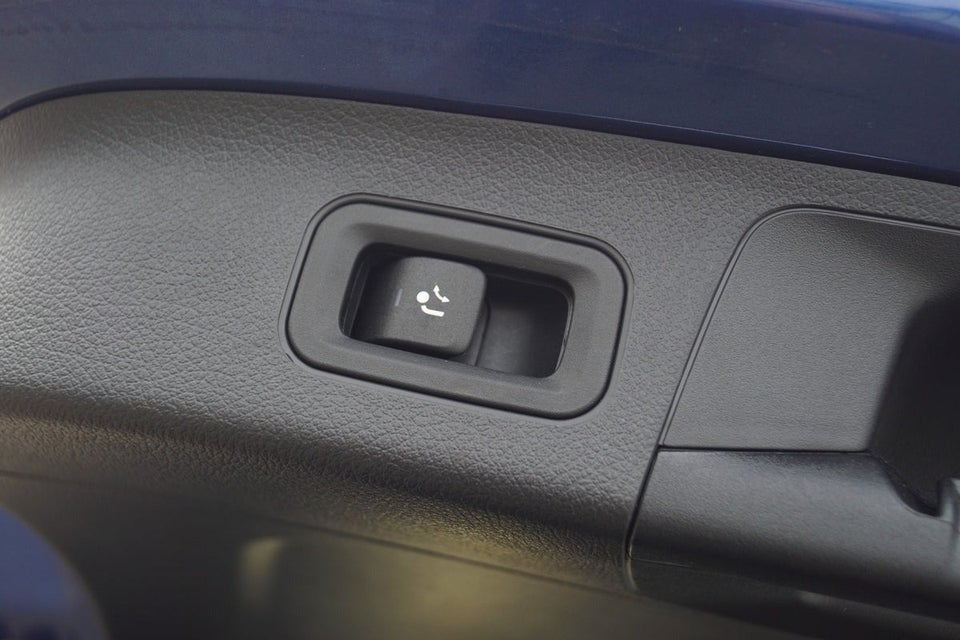 Mercedes EQA300 Progressive 4Matic 5d