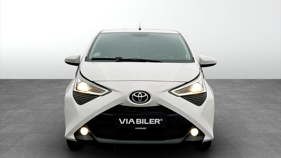 Toyota Aygo 1,0 VVT-i x-press 5d