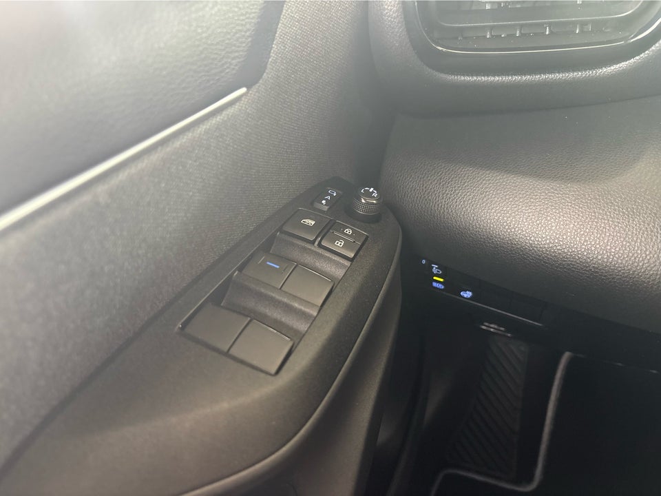 Toyota Yaris 1,5 Hybrid H3 Premier Edition e-CVT 5d
