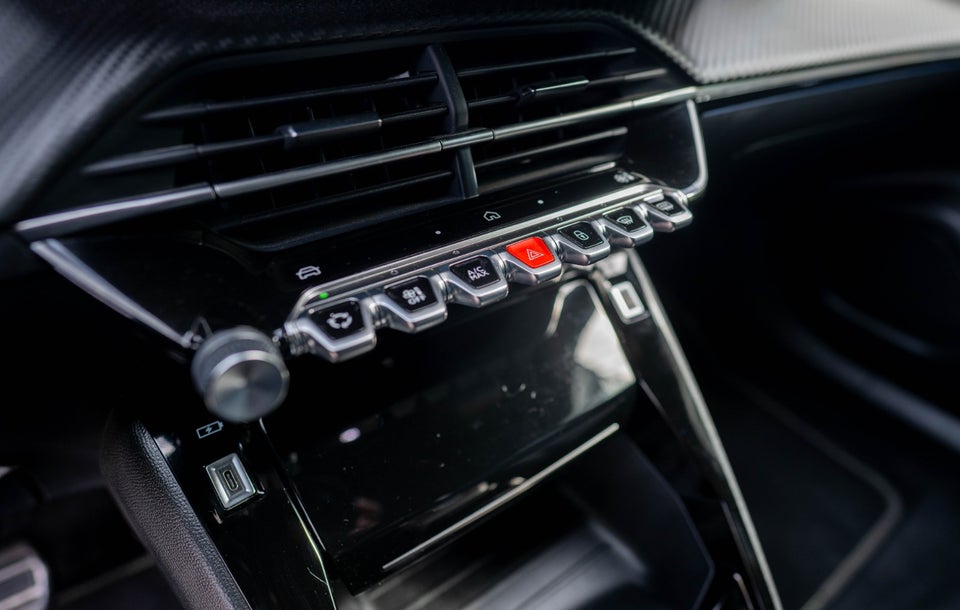 Peugeot e-2008 54 GT 5d