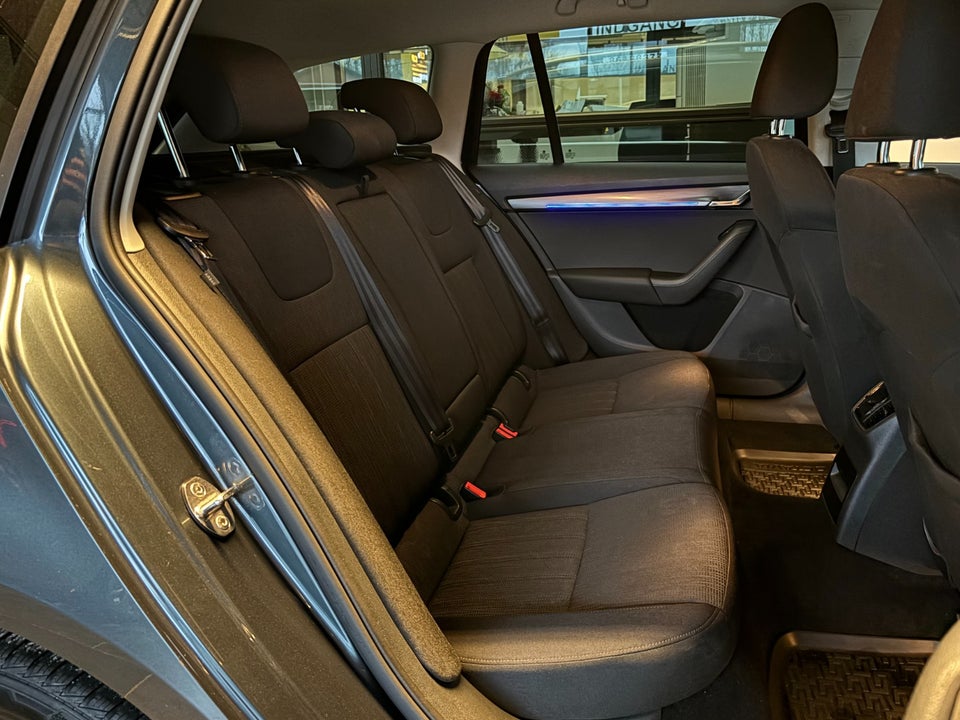 Skoda Octavia 1,8 TSi 180 Style Combi DSG 5d