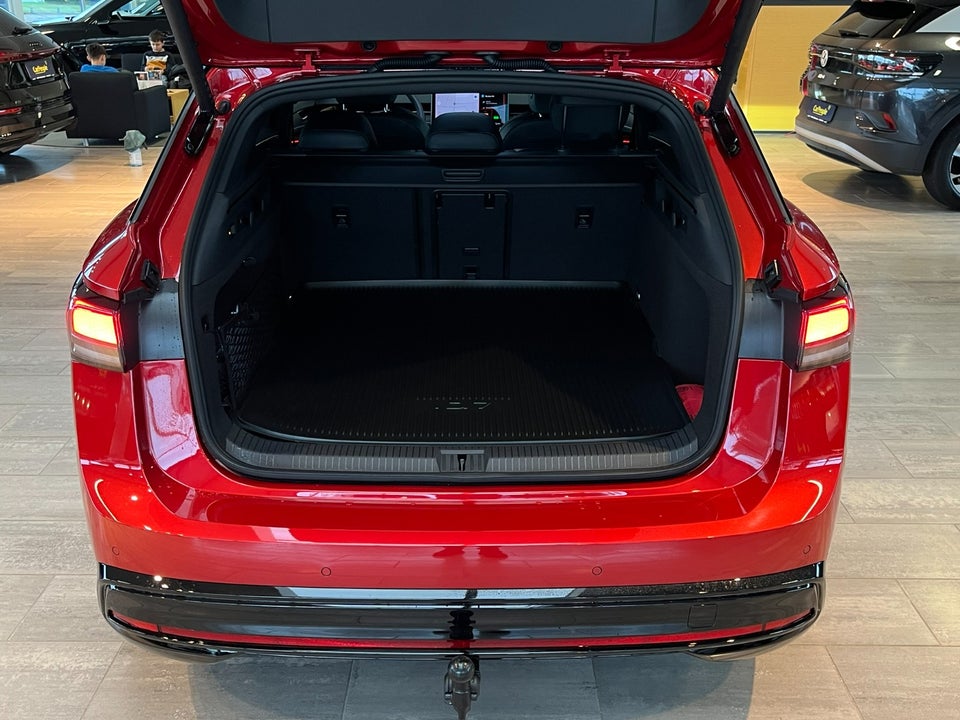 VW ID.7 77 Style+ Tourer 5d