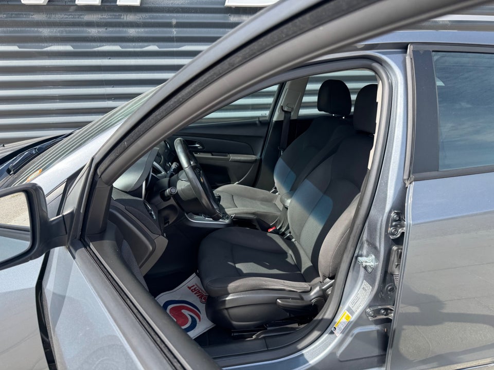 Chevrolet Cruze 2,0 VCDi 163 LT stc. ECO 5d