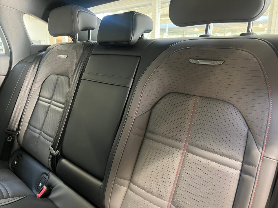 Hongqi EH7 111 Exclusive 4d