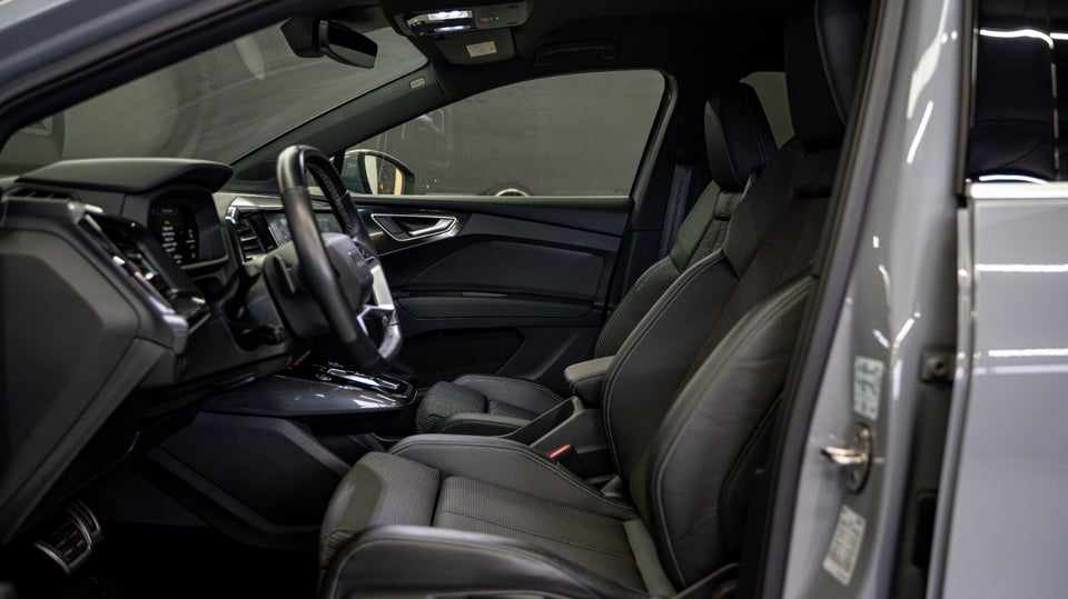 Audi Q4 e-tron 40  5d