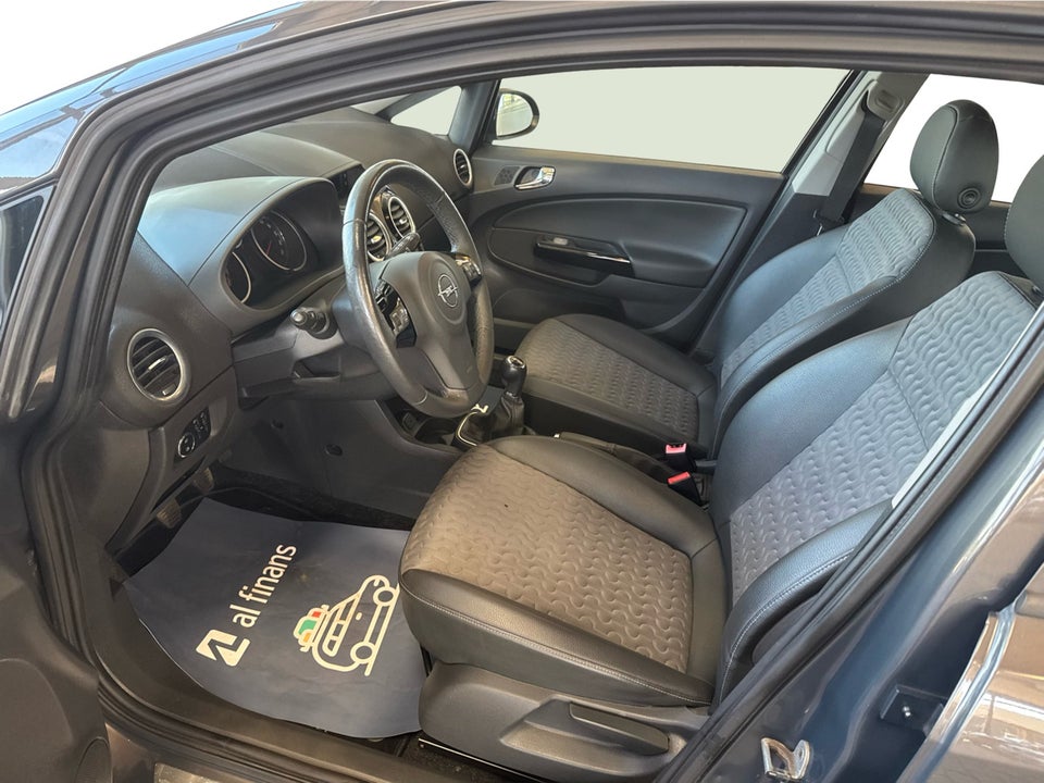 Opel Corsa 1,4 16V Cosmo 5d