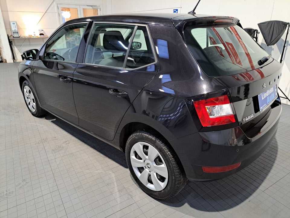 Skoda Fabia 1,0 MPi 60 Ambition 5d