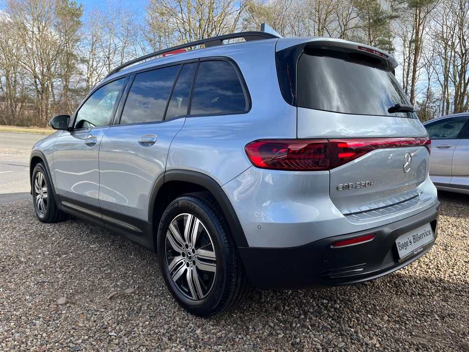 Mercedes EQB250+ Electric Art 5d