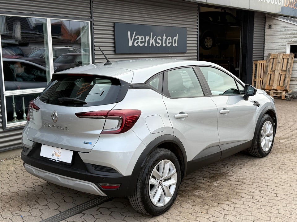 Renault Captur 1,6 E-Tech Zen 5d